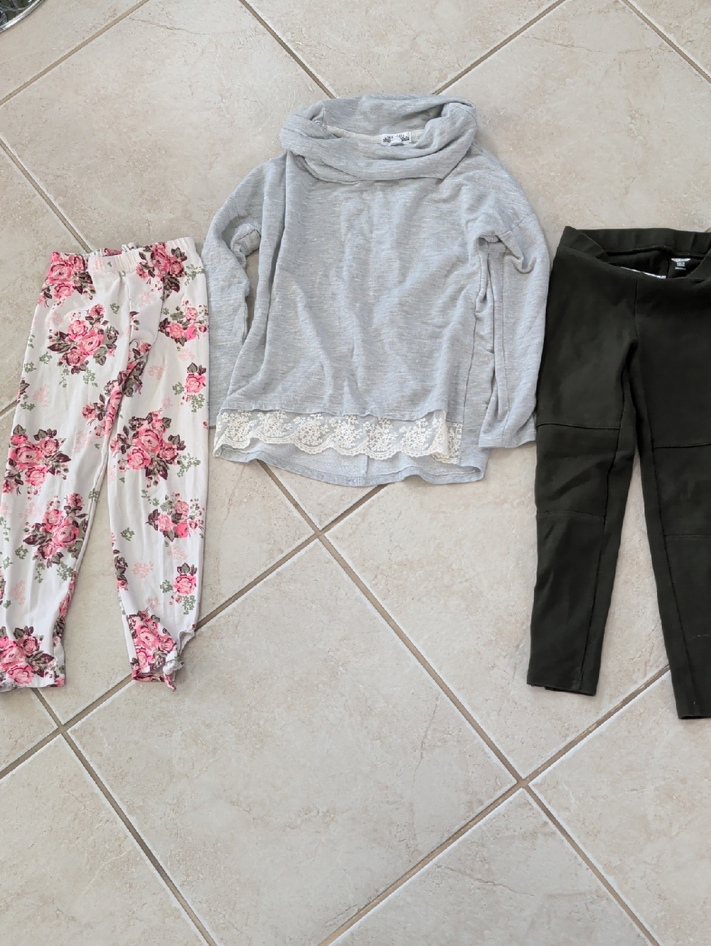 Old Navy Olive Girls 7 Pants  Floral PinkWhite Leggings Set with Gray Lace Top